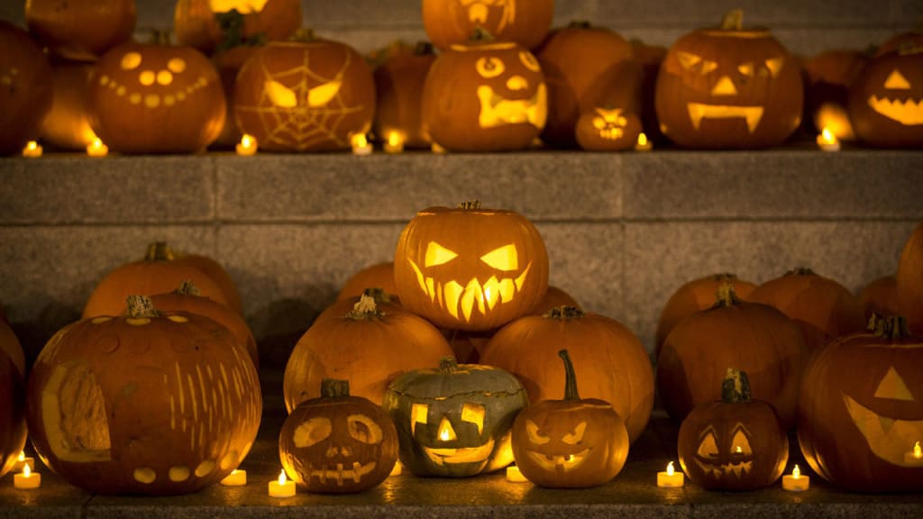 100 Horror Books to Read for the Halloween Season 100 Horror Books to Read for the Halloween Season