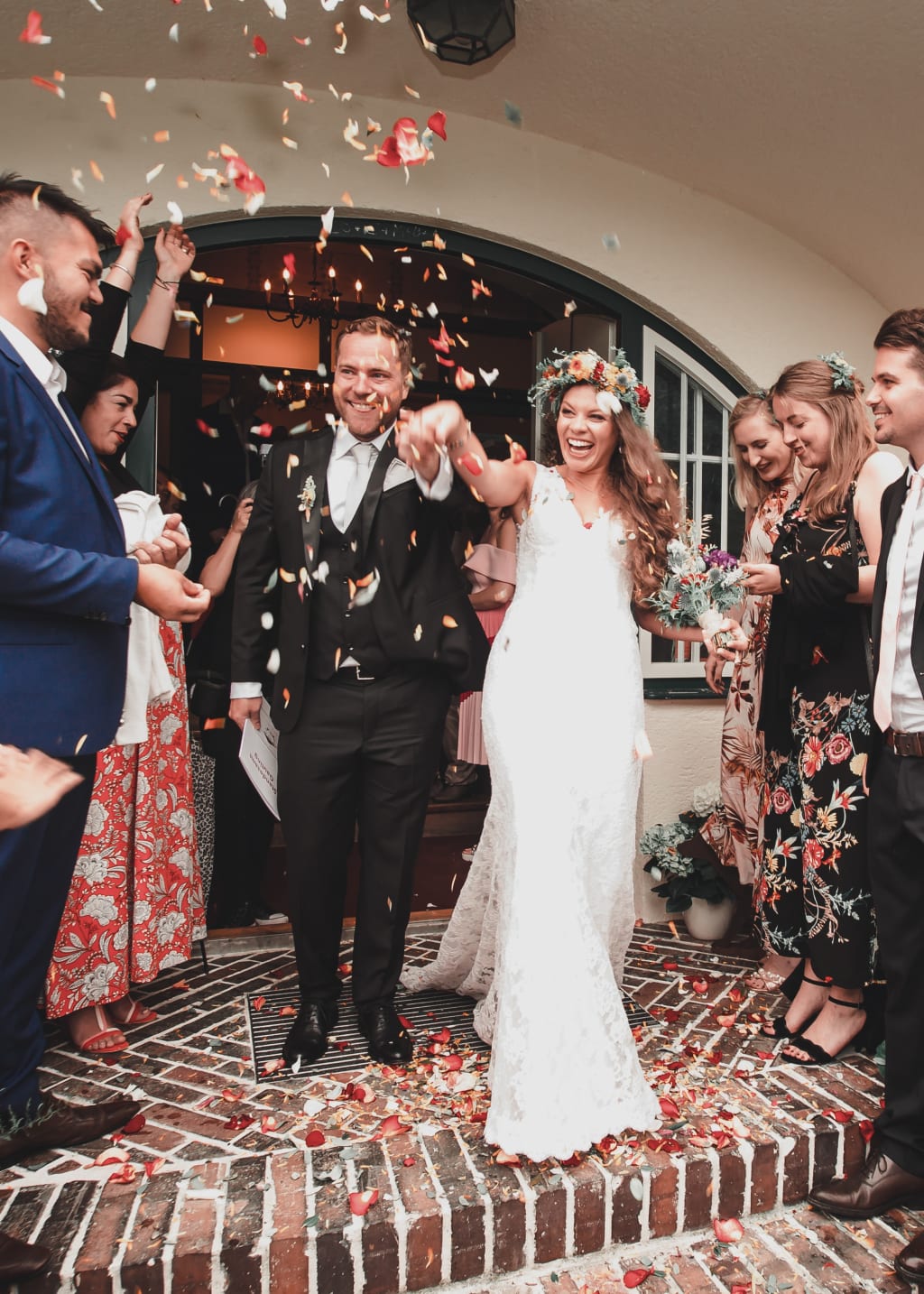 How to Afford Your Wedding Without Ruining Your Finances
How to Afford Your Wedding Without Ruining Your Finances