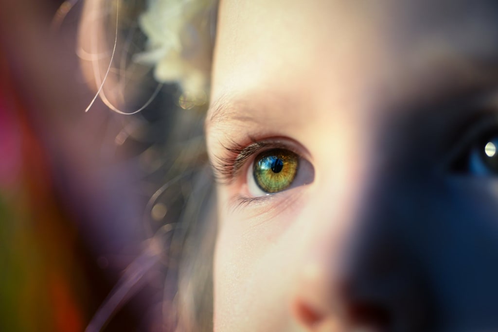 Tips to Clean Your Contact Lenses Tips to Clean Your Contact Lenses