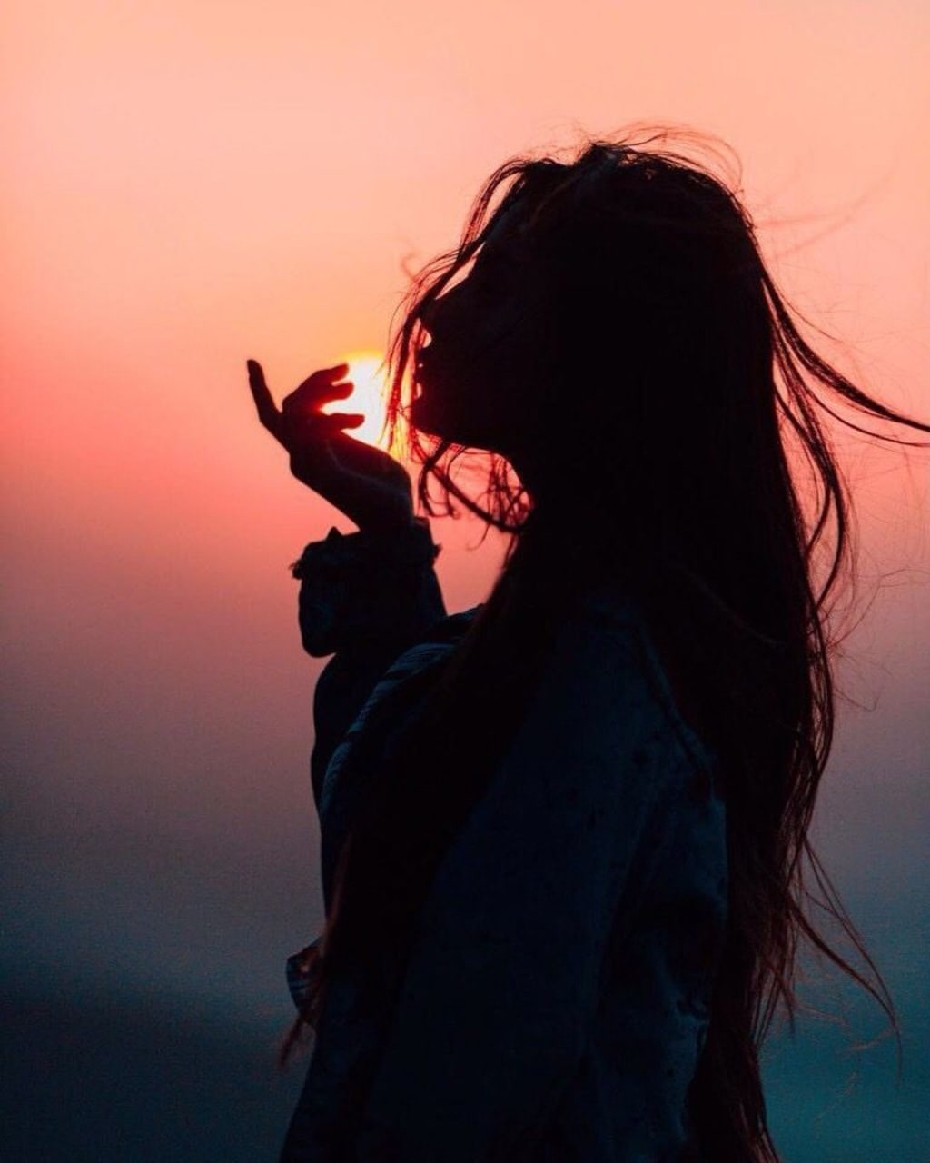 Reconnecting to My Feminine Energy & Womanhood Reconnecting to My Feminine Energy & Womanhood