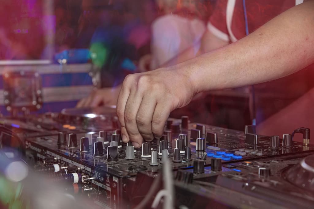 Rocking Beats: Why Hiring a Professional Dj Service is Your Best Bet? Rocking Beats: Why Hiring a Professional Dj Service is Your Best Bet?