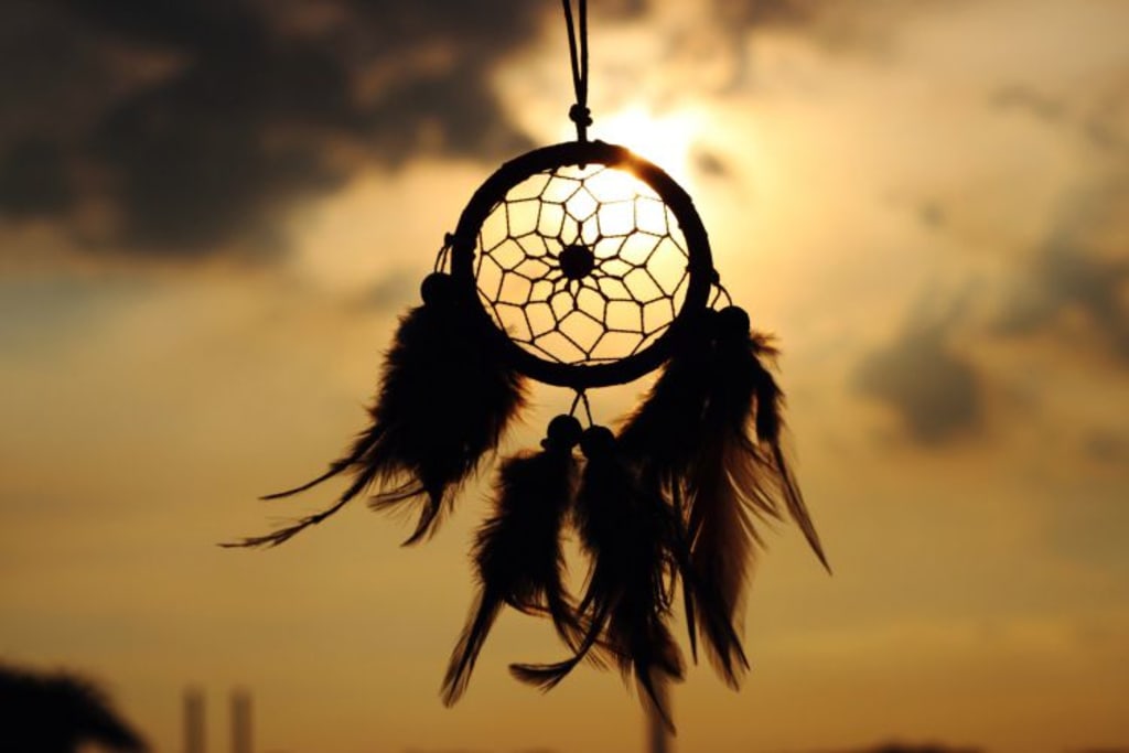 Making Dreamcatchers Making Dreamcatchers