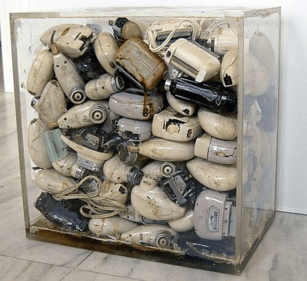 Arman's Vitrines: The Spectacle and the Display Arman's Vitrines: The Spectacle and the Display