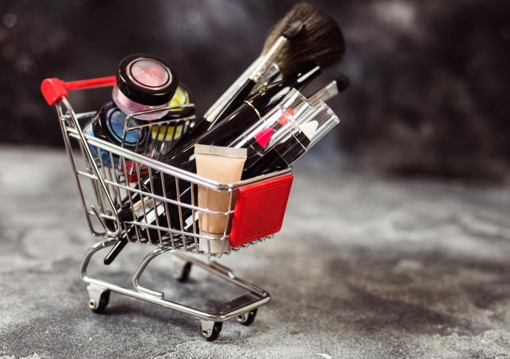 Makeup & Skincare Shopping gets Social with Mira’s Beauty App Makeup & Skincare Shopping gets Social with Mira’s Beauty App