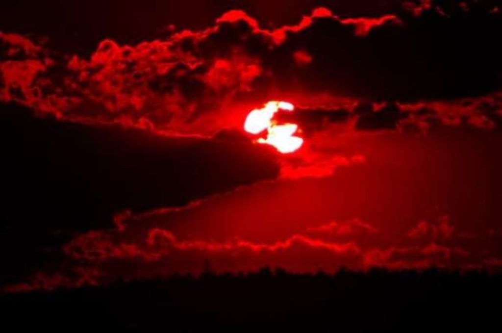 Red Moon a Moral story Red Moon a Moral story