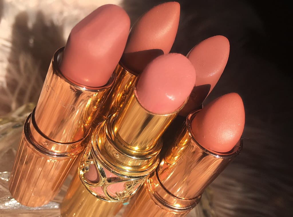 SEND NUDES! SEND NUDES!