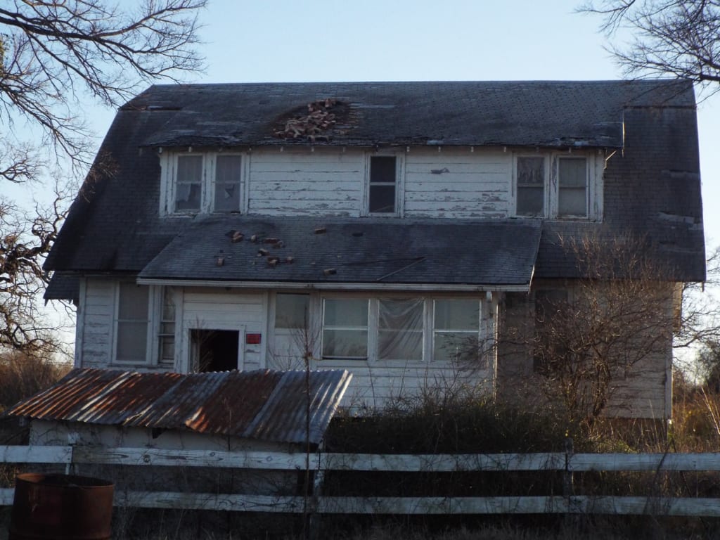 Photographing Abandoned and Decayed Buildings Photographing Abandoned and Decayed Buildings