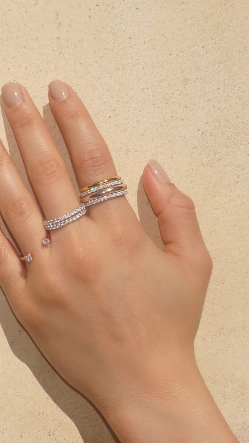 6 Most Stunning Gold, Diamond and Eternity Rings to Woo your Girlfriend! 6 Most Stunning Gold, Diamond and Eternity Rings to Woo your Girlfriend!