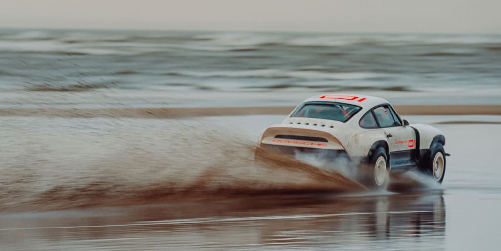 A 90's Porsche 911 for off-road racing! A 90's Porsche 911 for off-road racing!
