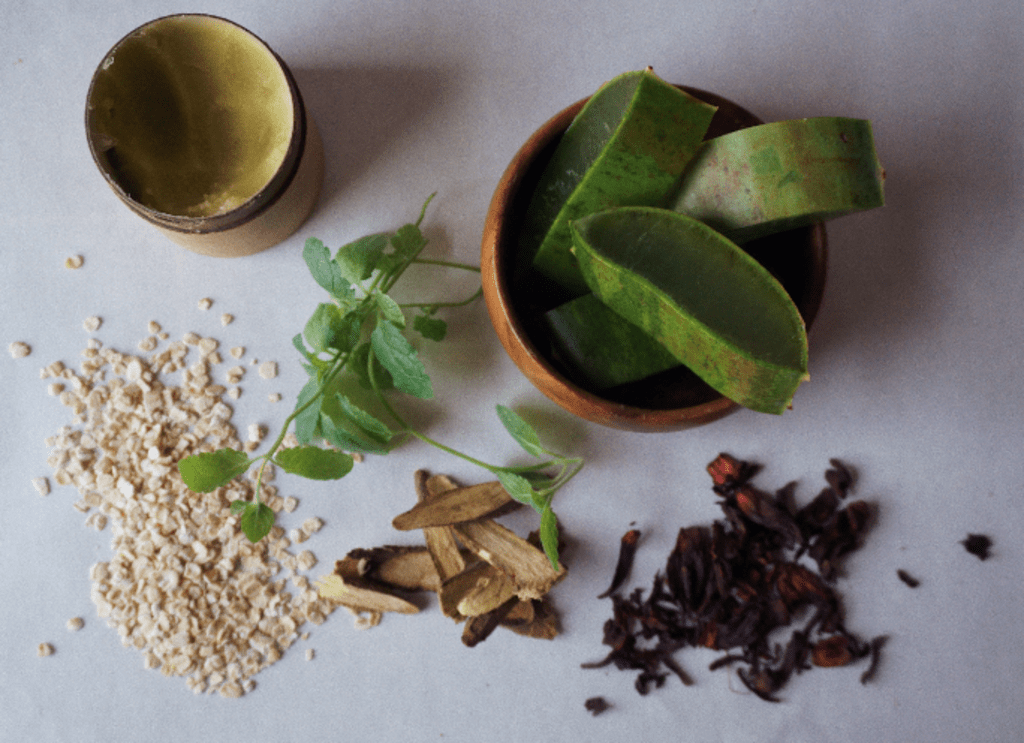 2021 Trends: Minimalist Skin Care + Beauty 2021 Trends: Minimalist Skin Care + Beauty