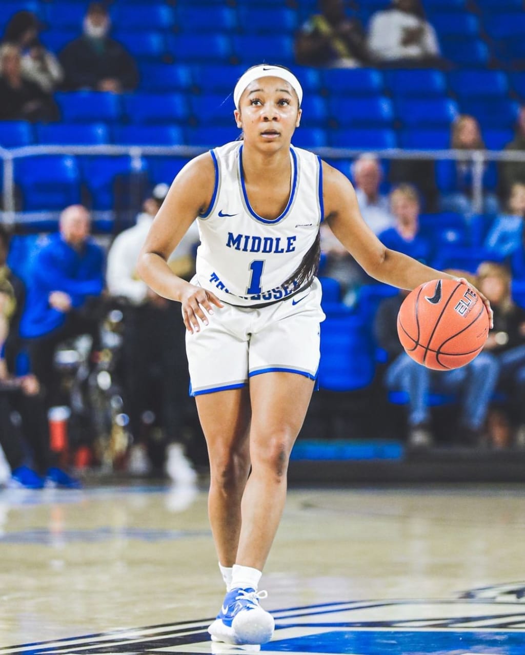 Women's Hoop Report XXXIII Women's Hoop Report XXXIII