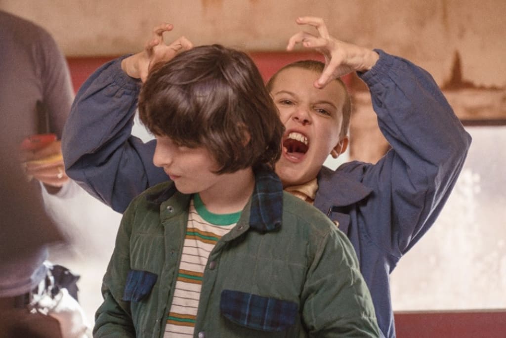 These Behind The Scenes Images From Stranger Things Season 1