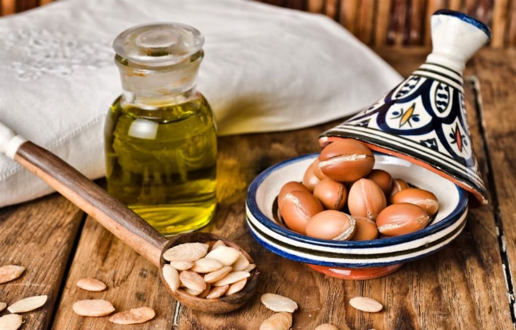 10 Ways to Add Argan Oil to Your Beauty Routine 10 Ways to Add Argan Oil to Your Beauty Routine