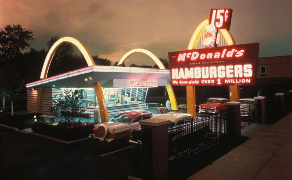 Vintage Fast Food Menus That Look Way Better Than Today's Vintage Fast Food Menus That Look Way Better Than Today's