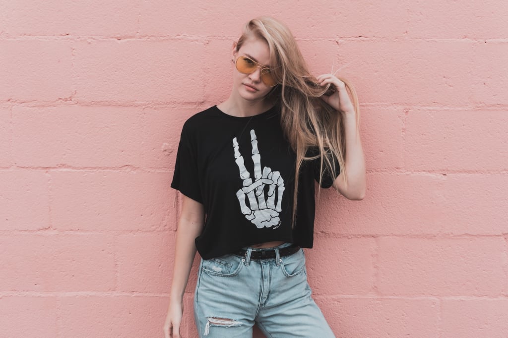 12 Signs Someone Doesn't Know How to Dress 12 Signs Someone Doesn't Know How to Dress