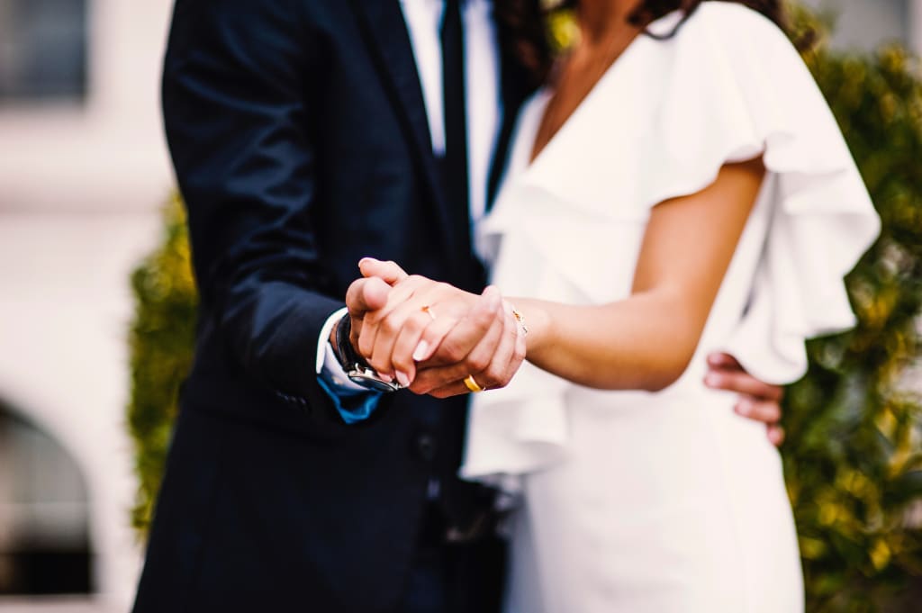 8 Ways to Diffuse Wedding Drama 8 Ways to Diffuse Wedding Drama