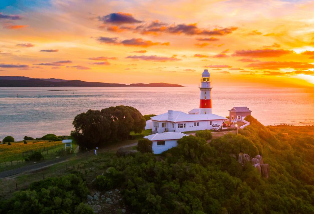 Six Best Places to Visit in Tasmania Six Best Places to Visit in Tasmania
