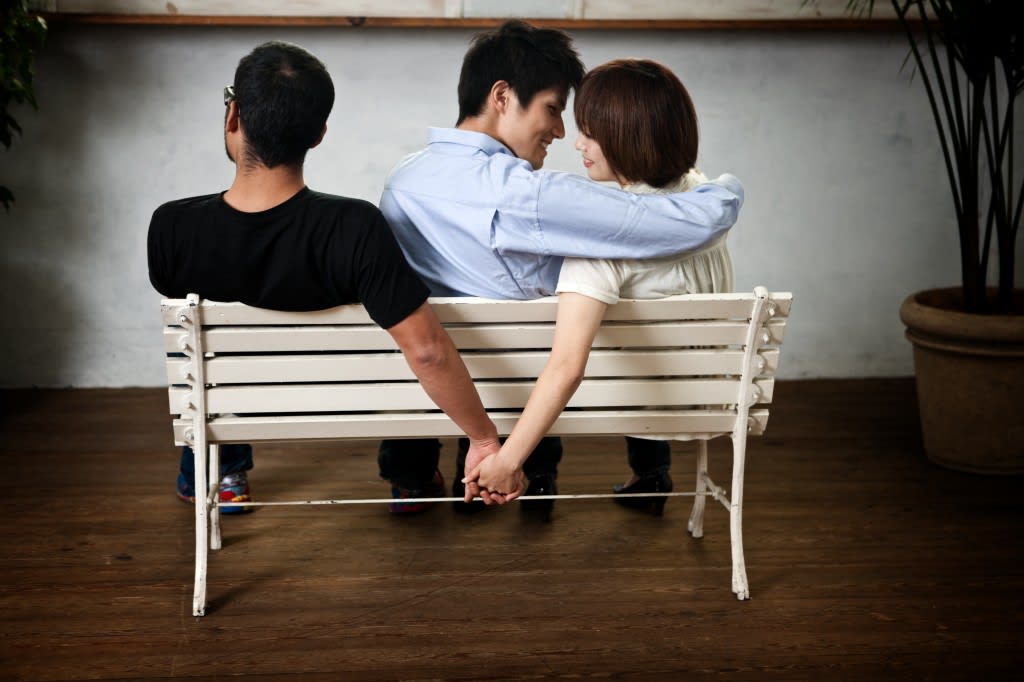 How To Spot a Cheater How To Spot a Cheater