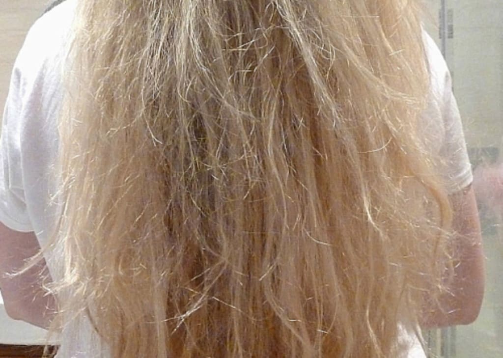 broken damaged blonde hair