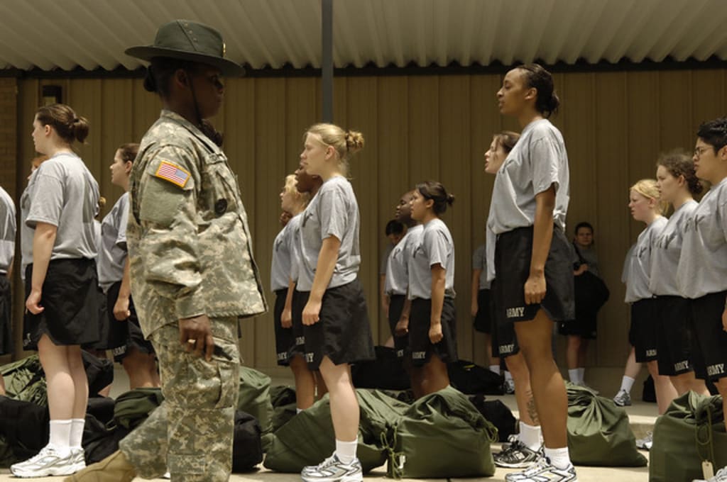 5 Challenges Females May Face in the Army 5 Challenges Females May Face in the Army
