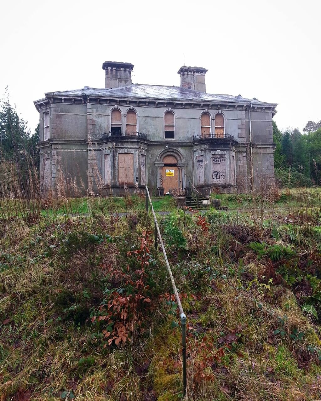 5 Derelict Mansions of Northern Ireland
