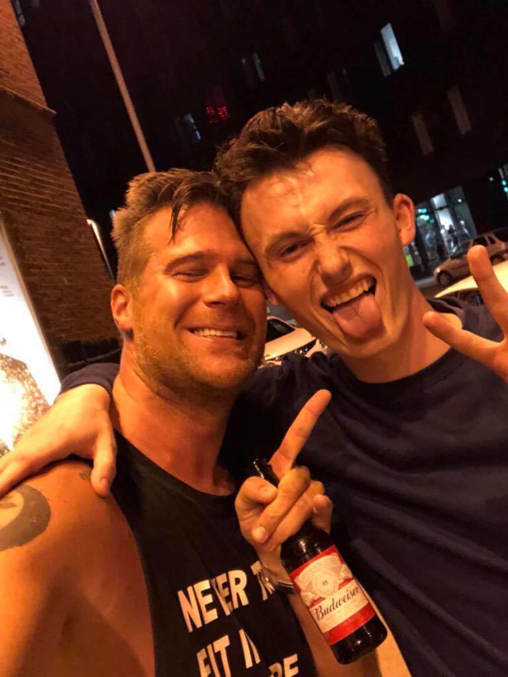 One Student Managed to Meet His Favourite Footie Players and Favourite Childhood Singer All in One Week One Student Managed to Meet His Favourite Footie Players and Favourite Childhood Singer All in One Week