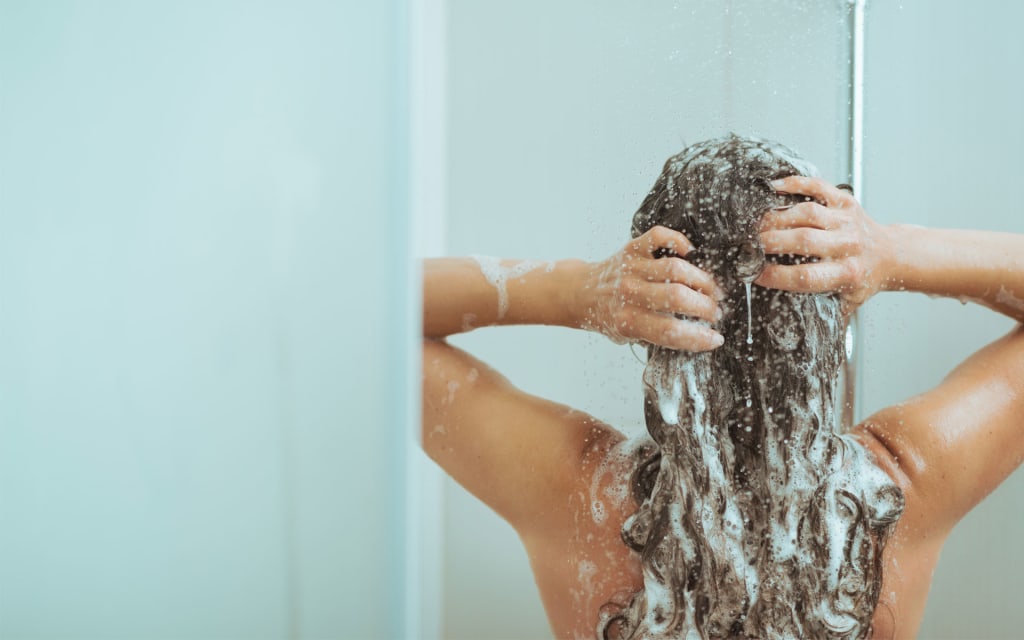 11 Ways You Re Washing Your Hair Wrong