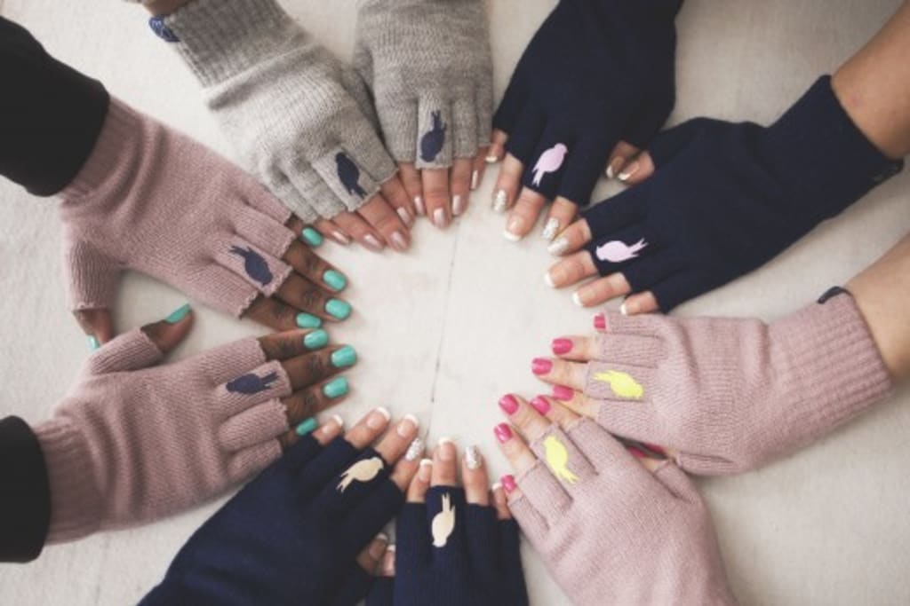 How Two Chicks Started a Fashion Label How Two Chicks Started a Fashion Label