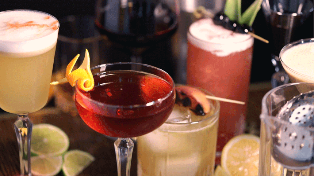 Unique Cocktails You Can Make With This Deluxe Mixology Kit Unique Cocktails You Can Make With This Deluxe Mixology Kit