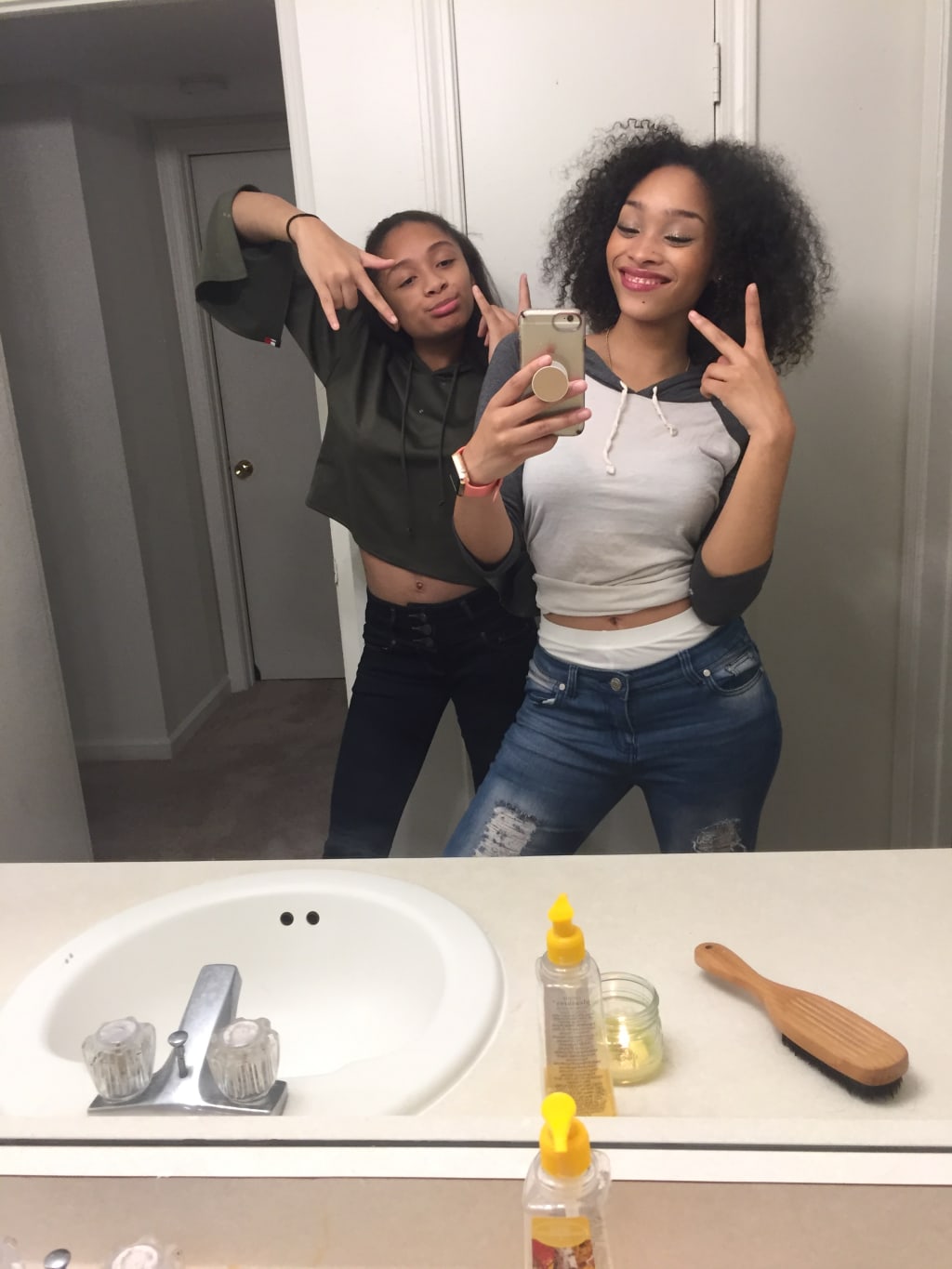 Sisters Comparison Essay Sisters Comparison Essay