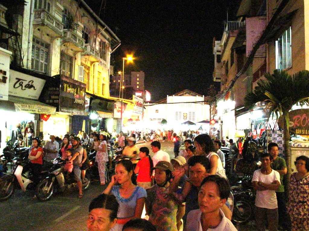 Learning to Love Vietnam Learning to Love Vietnam