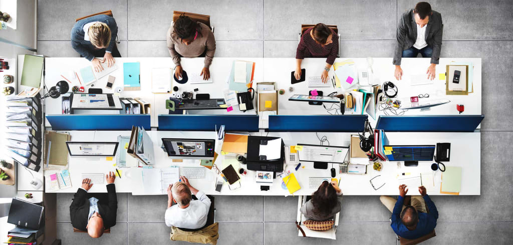 5 Quirks of a Bilingual Work Environment 5 Quirks of a Bilingual Work Environment