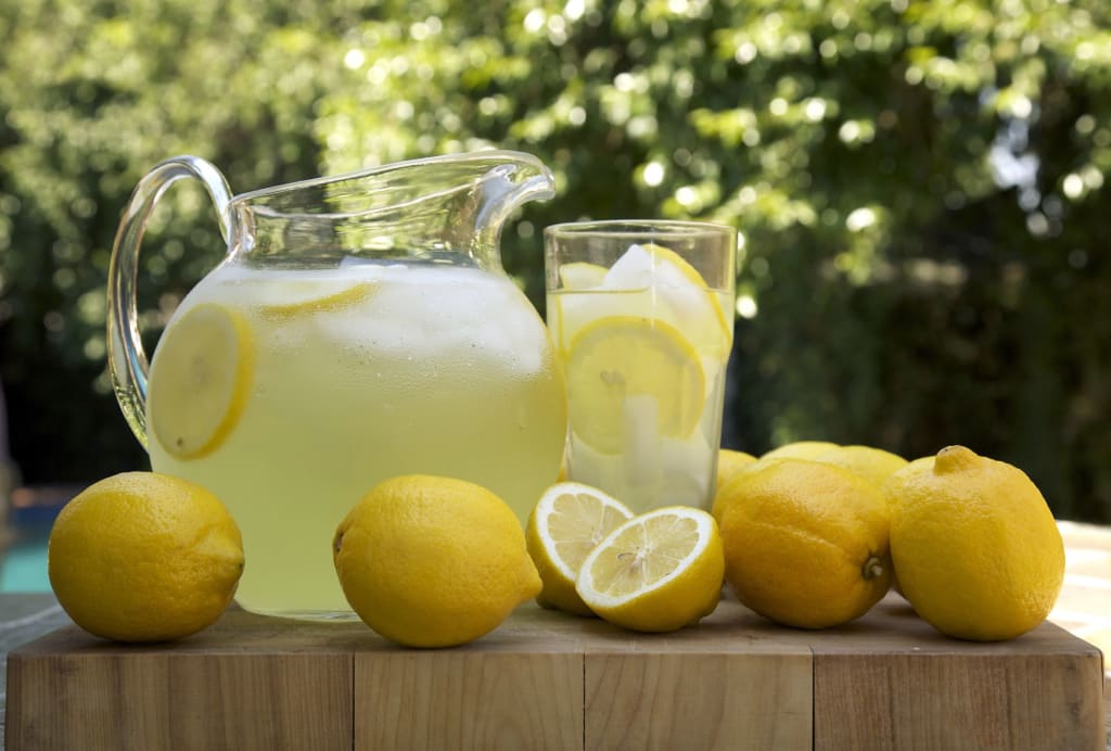 The Ginger Tea Reviews: Boozy White Tea Lemonade The Ginger Tea Reviews: Boozy White Tea Lemonade