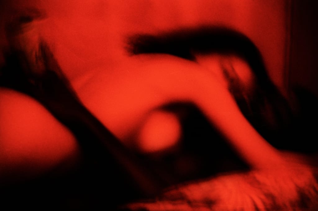 Signs Of Cheating That Everyone Misses Signs Of Cheating That Everyone Misses