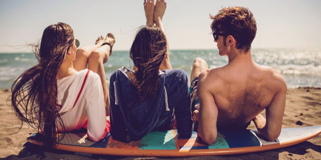How to Find a Threesome: A Girl’s Guide How to Find a Threesome: A Girl’s Guide