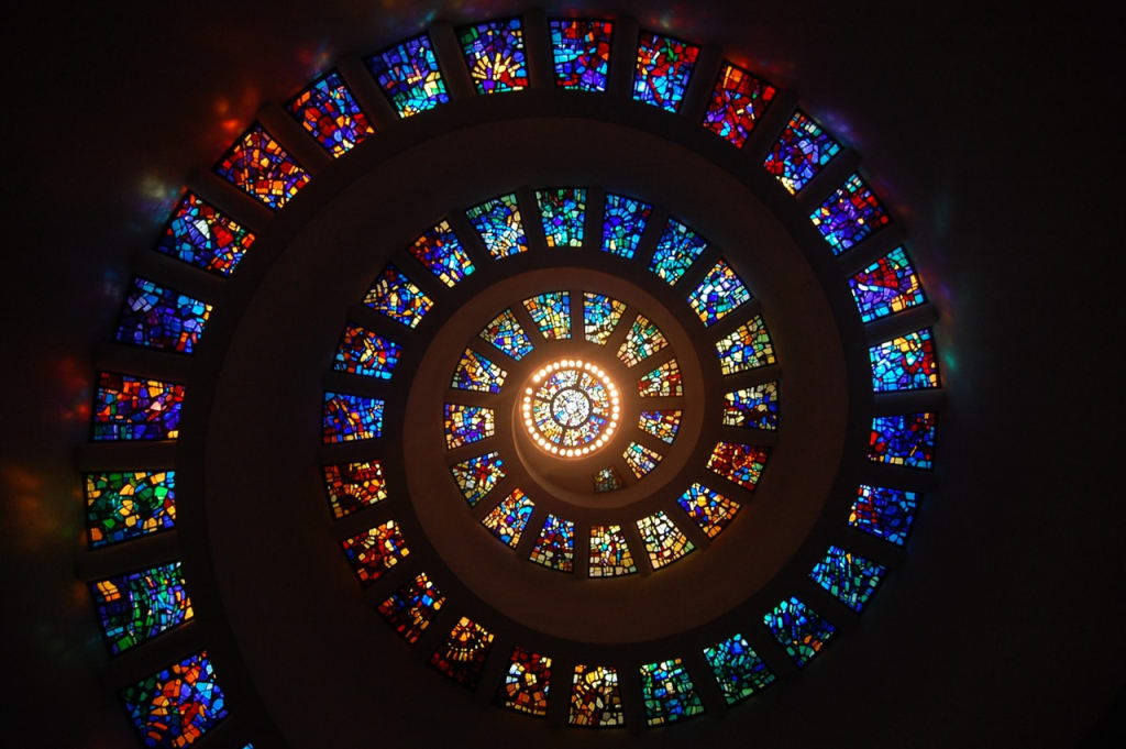 Everything You Need to Know About the Art Glass Market Everything You Need to Know About the Art Glass Market