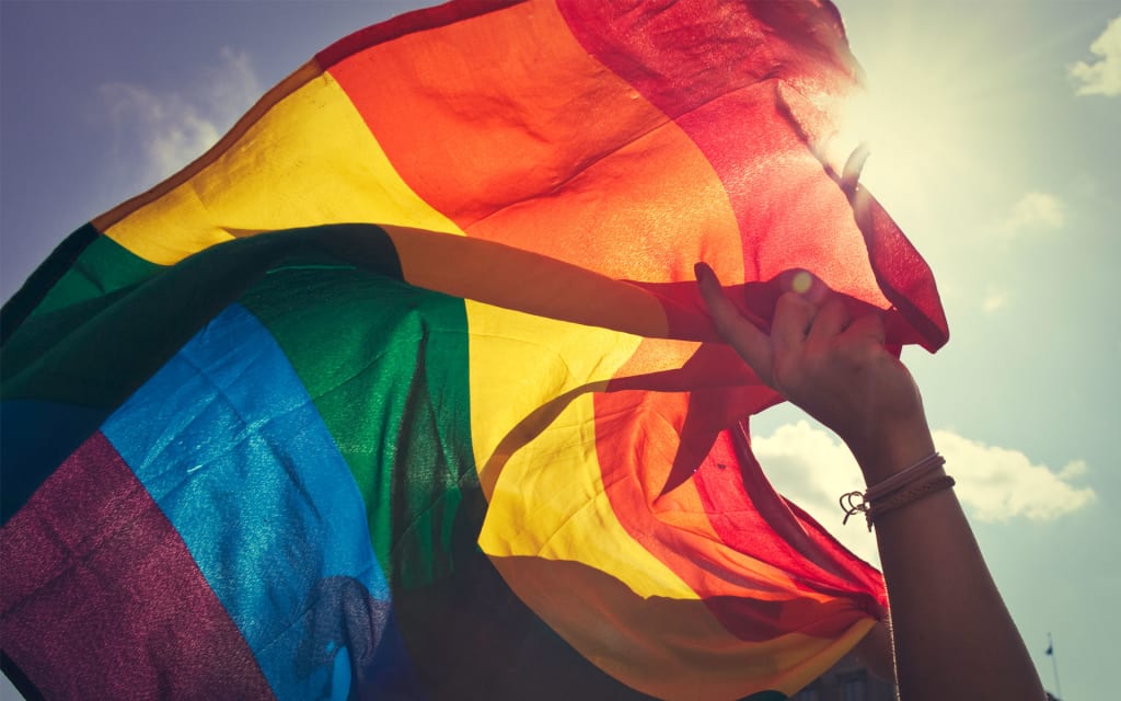 LGBTQ Twitters to Follow LGBTQ Twitters to Follow