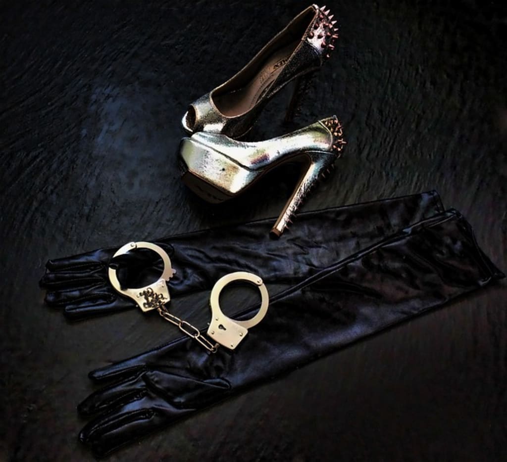 Femme-Domme Femme-Domme