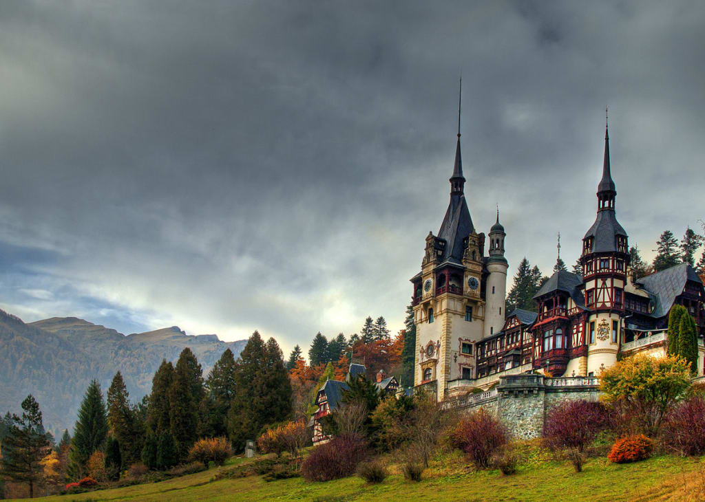 Peles Castle: Worth Visiting Peles Castle: Worth Visiting