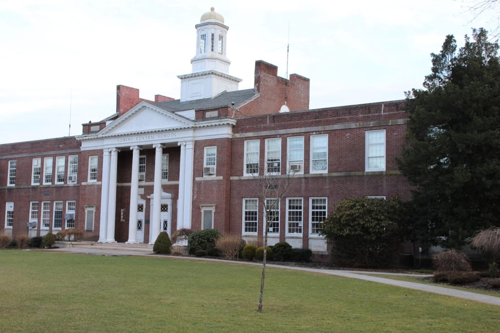 Somers High School Alumni Gather to Remember Beloved Gym Teacher