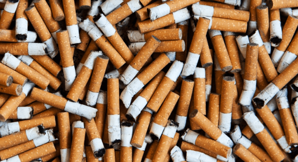 The Cons of Smoking Cigarettes for Smokers The Cons of Smoking Cigarettes for Smokers