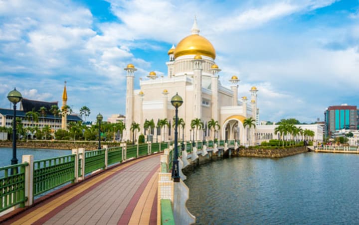 14 Expensive Things Owned By Billionaire Prince Jefri of Brunei 14 Expensive Things Owned By Billionaire Prince Jefri of Brunei