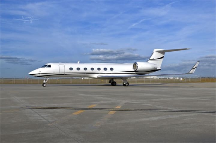 Top 50 Expensive Things Owned By Millionaire Hollywood Celebrity's Top 50 Expensive Things Owned By Millionaire Hollywood Celebrity's