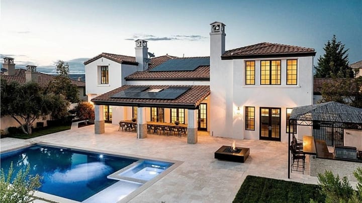 Top 50 Expensive Things Owned By Millionaire Hollywood Celebrity's Top 50 Expensive Things Owned By Millionaire Hollywood Celebrity's
