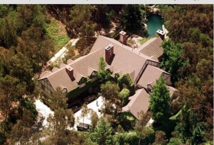 10 Expensive Things Owned By George Clooney 10 Expensive Things Owned By George Clooney