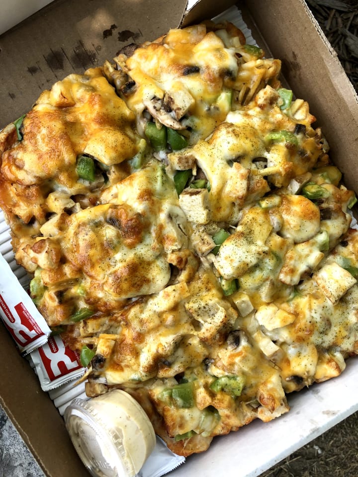 The 7 Best Chicken Pizza in Toronto Feast