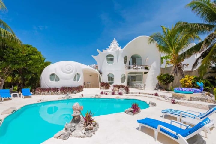 Top 15 Wierdest Homes For Sale In 2021 Top 15 Wierdest Homes For Sale In 2021