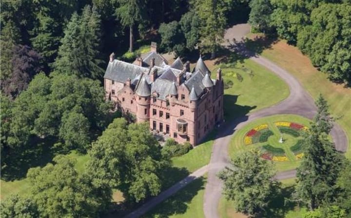 15 Outrageous Billionaire Russian Mega Mansions of 2021 15 Outrageous Billionaire Russian Mega Mansions of 2021