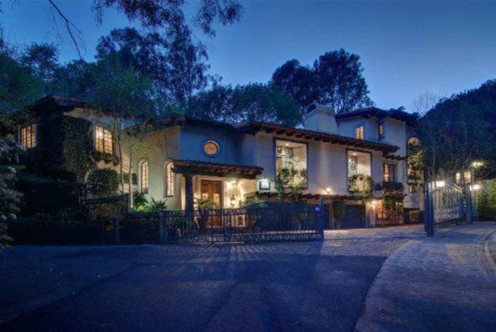 Millionaire Movie Star Johnny Depp And 10 Expensive Things He Owns Millionaire Movie Star Johnny Depp And 10 Expensive Things He Owns