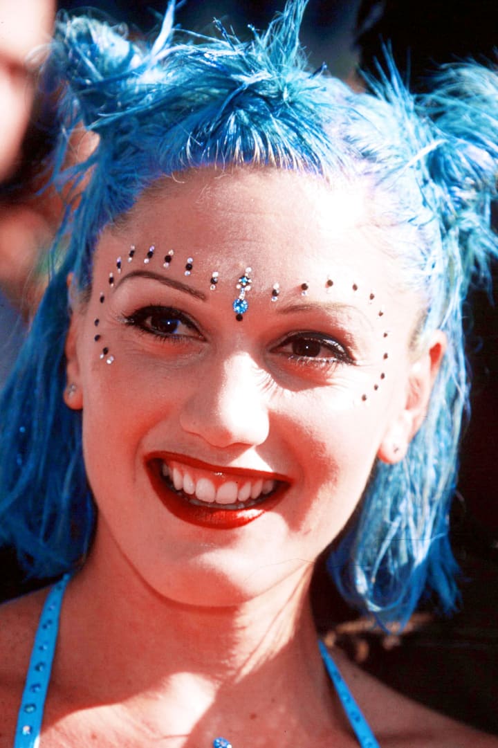 Hottest Makeup Trends of the 1990s Blush